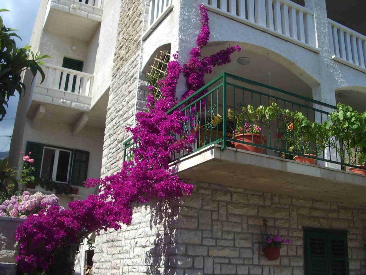 Apartmani Sani Bol Exterior photo